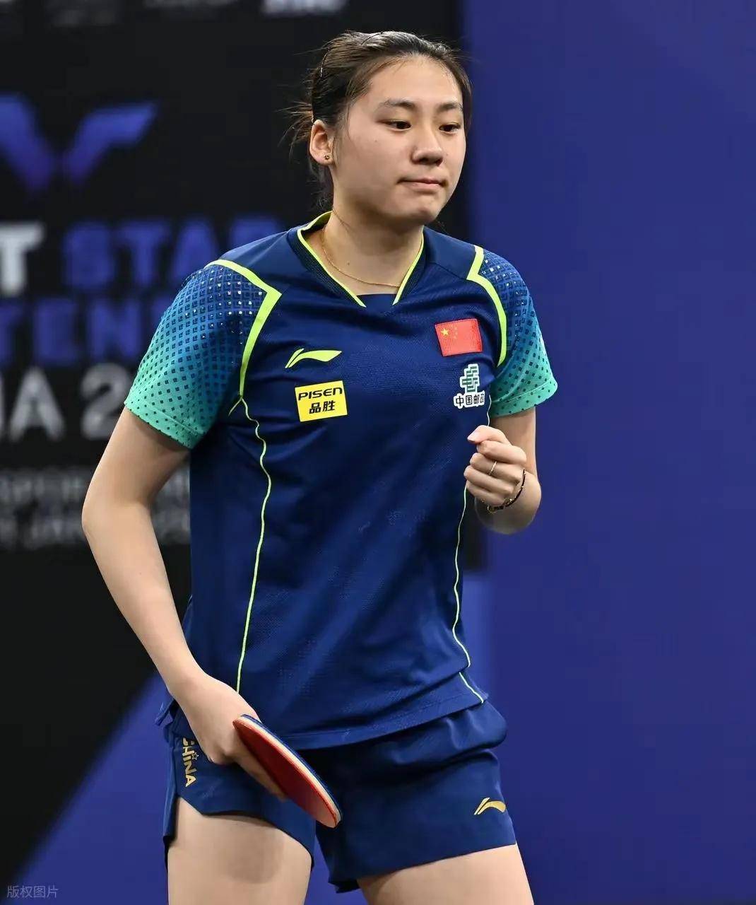 借出色的团 借出色的团