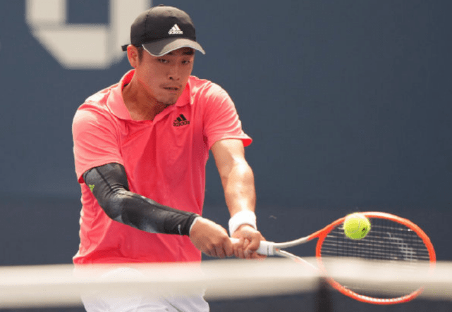 恒大足校首 恒大足校首