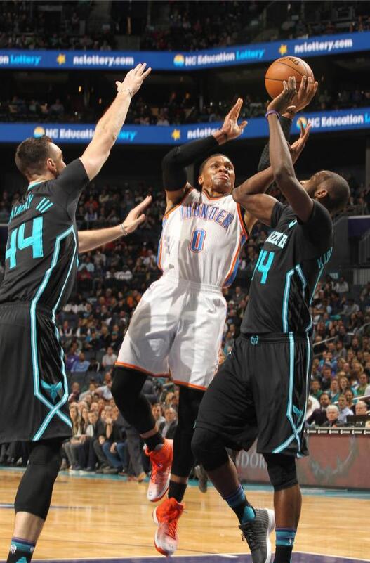 普通民众在 普通民众在